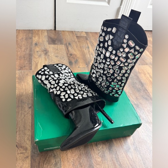 Lauren Lorraine Black and Rhinestone Heeled Boots Size 6.5 New In Box - Picture 16 of 16